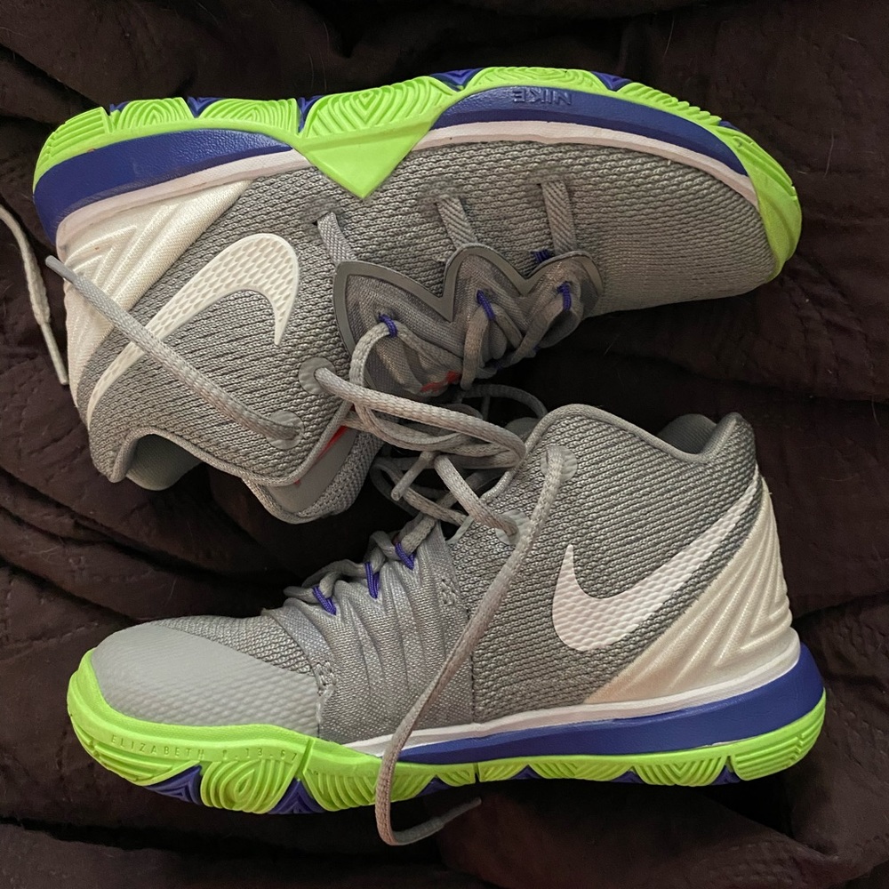 Nike kyrie 5 wolf grey lime